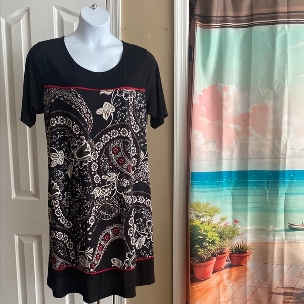 Espresso Black and Red/white Graphic Dress